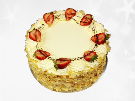 Standard Cakes-Vanilla custard and strawberries